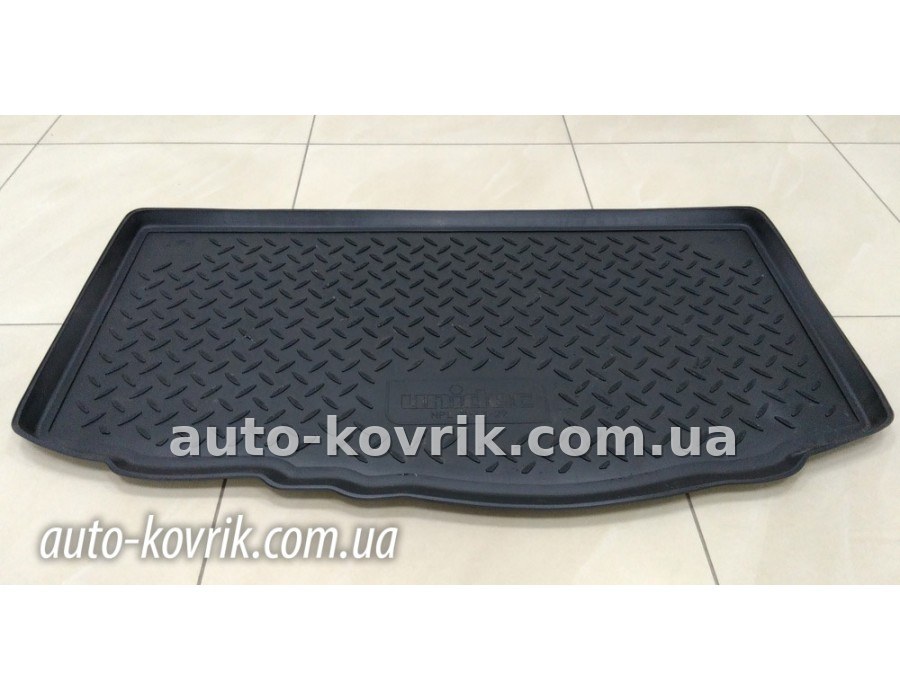Килим в багажник
